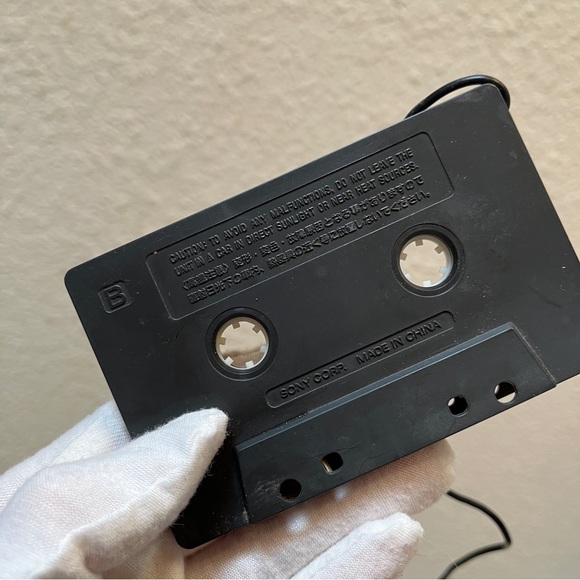Convert cassette to cd player for car stereos.Sony. - Picture 6 of 7